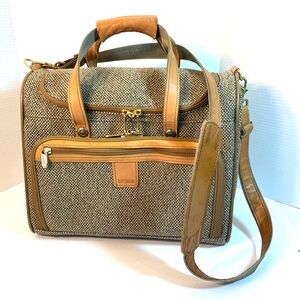 HARTMANN Tweed and Leather Carry On Overnight Travel Bag with Shoulder Strap